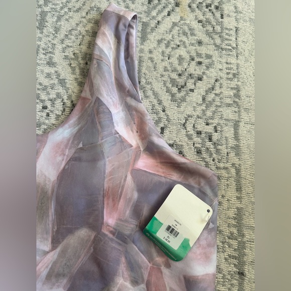 XL Brisas Marble Pink Athletic Top Similar to Align Style - Picture 3 of 3